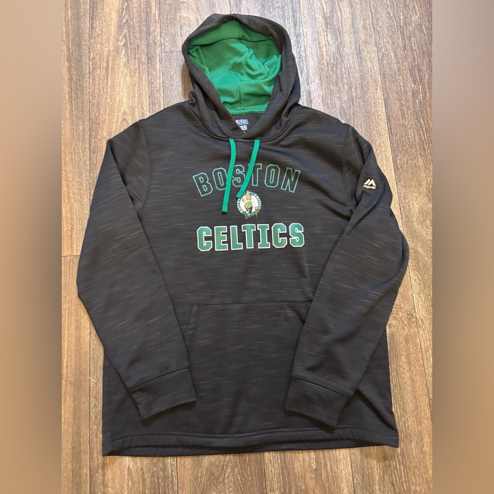 Boston Celtics Baseline Black Pullover Hoodie by Stadium Essentials.-0285